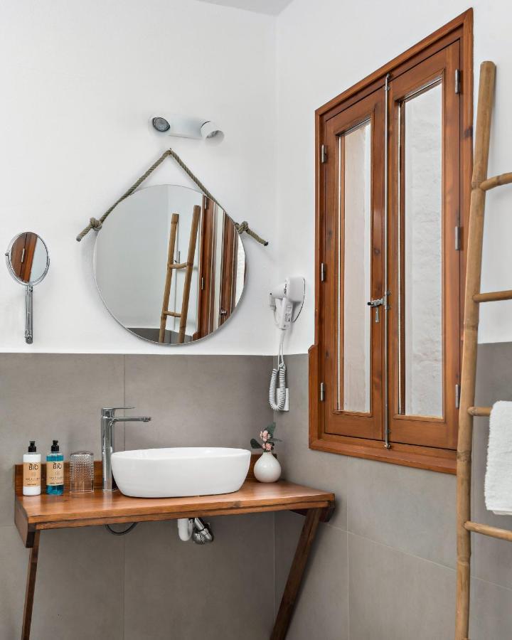 סיוטאדלה Hotel Boutique Ses 5 Claus מראה חיצוני תמונה